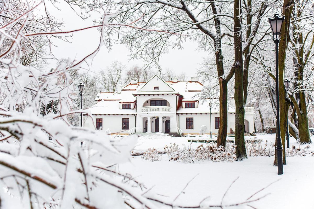 Rezydencja Dwor Polski Белхатув Экстерьер фото