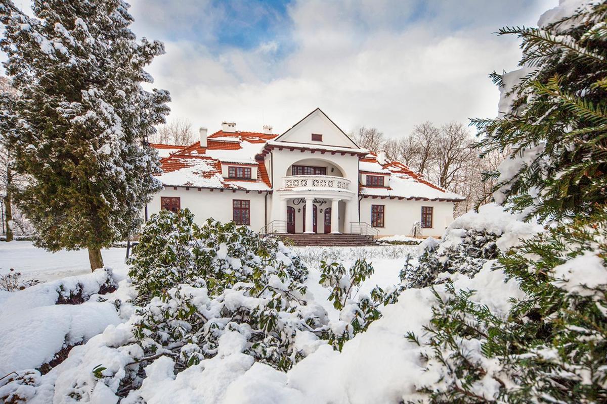 Rezydencja Dwor Polski Белхатув Экстерьер фото